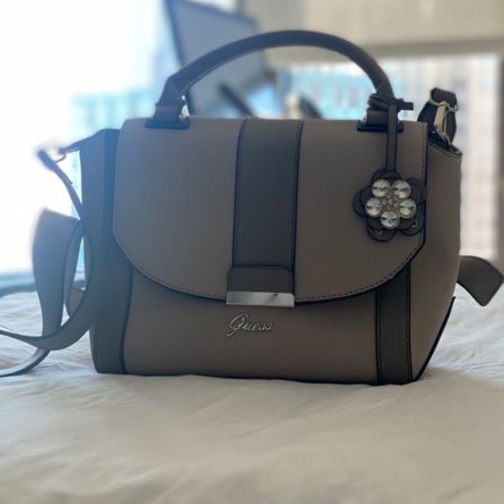Guess bag